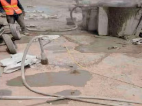 茂名水泥混凝土路面板底注浆技术 路面脱空注浆整治方案