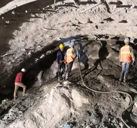 茂名拱顶带模注浆料的施工流程及注意事项